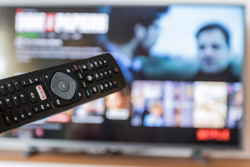 Hydra TV مقابل السيرفرات الأخرى: مقارنة في الأداء وتجربة الاستخدام